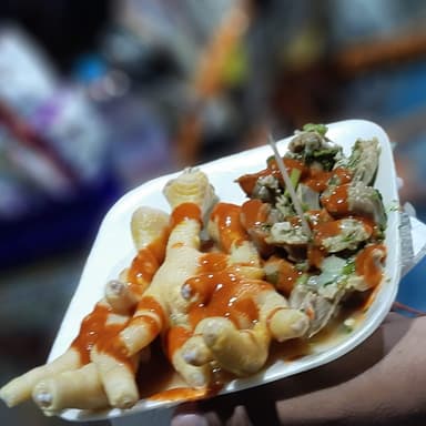 Patitas con Mollejas