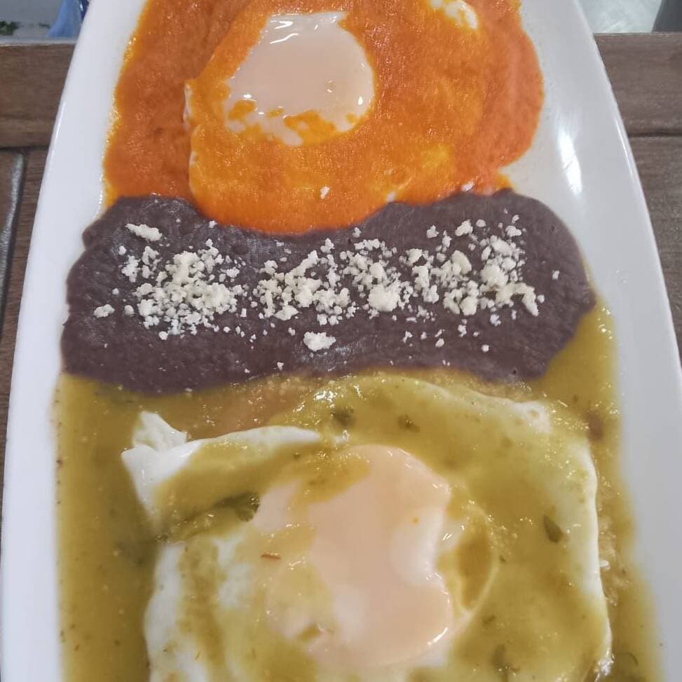 Huevos Divorciados