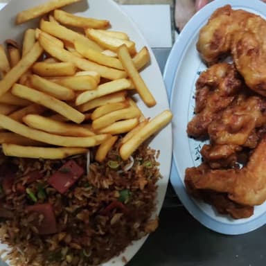 Arroz Cantonés con Alitas de Pollo papas鸡亦时仔饭