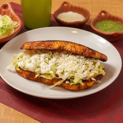 Pambazo tinga de pollo