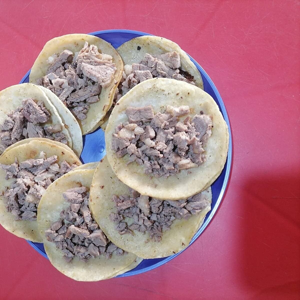 1pz Tacos de asada