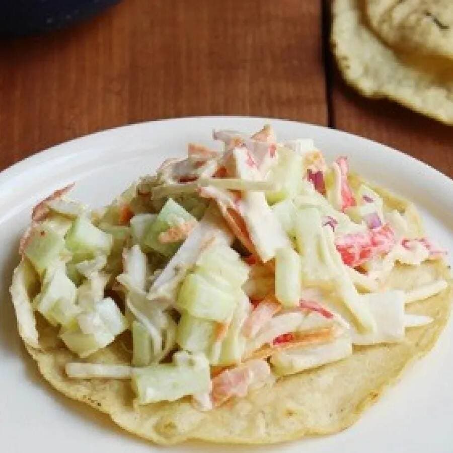 Tostada de Ensalada de Surimi