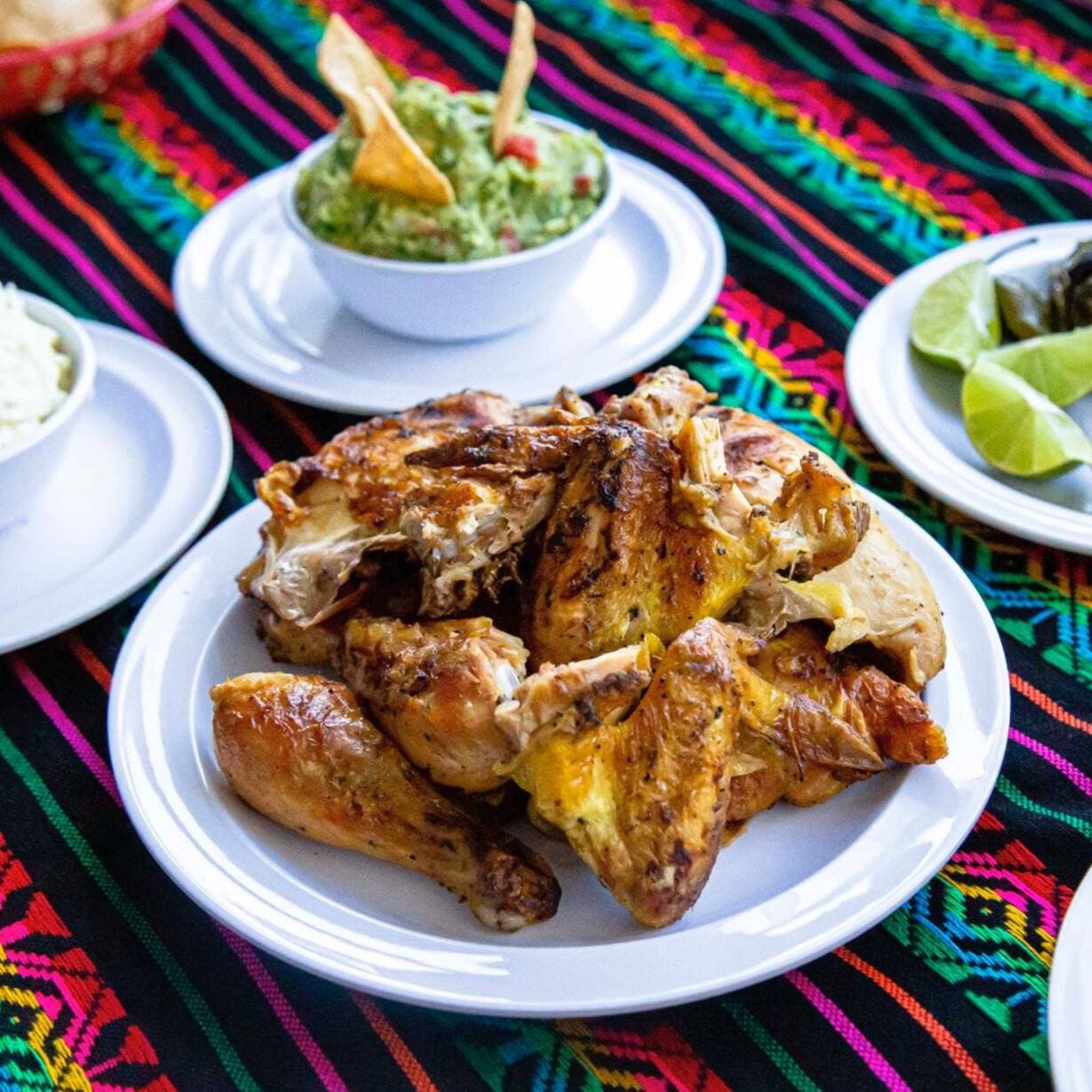8 Piezas de Pollo con Todo+Guacamole 12 Oz.
