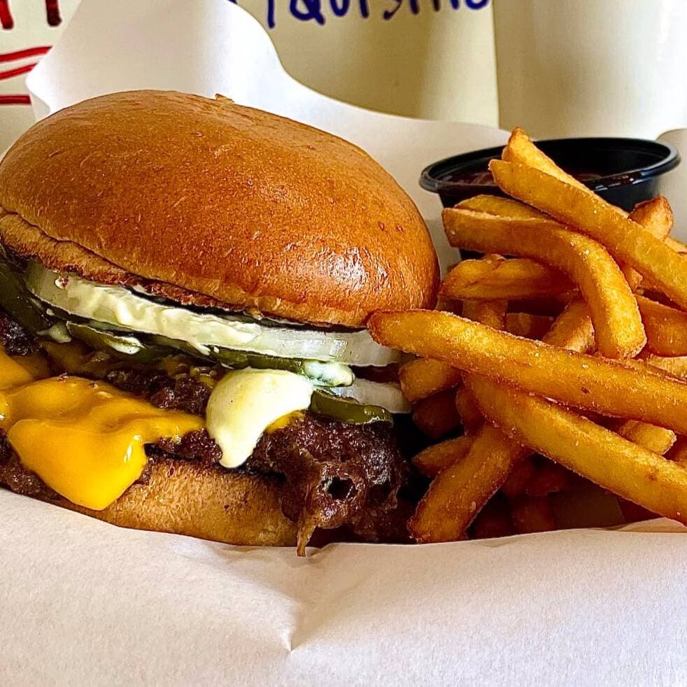Hamburguesa Smash Jalapeño + Papas