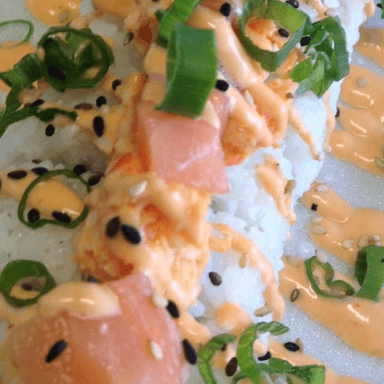 Spicy Salmón Roll