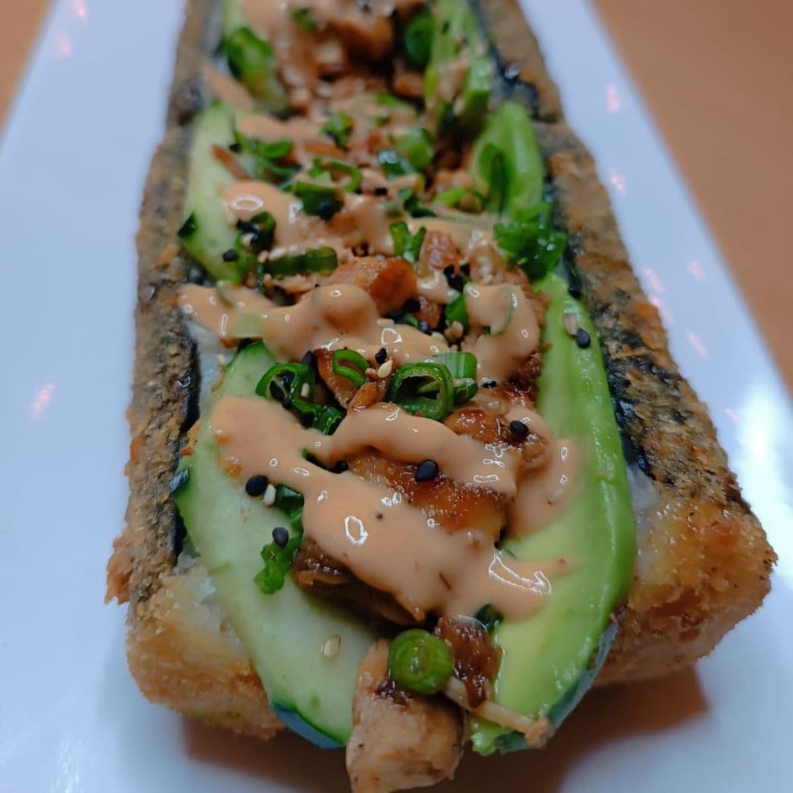 Hotdog Sushi de Salmon Fresco