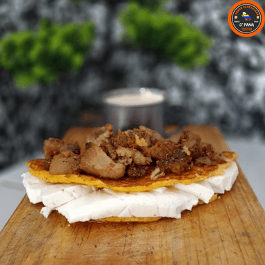 Cachapa con Queso Fresco y Cochito.