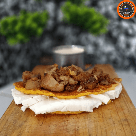 Cachapa con Queso Fresco y Cochito.