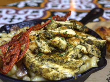 Mac N' Cheese Grilled Chicken