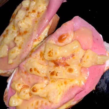 Molletes Hawaianos