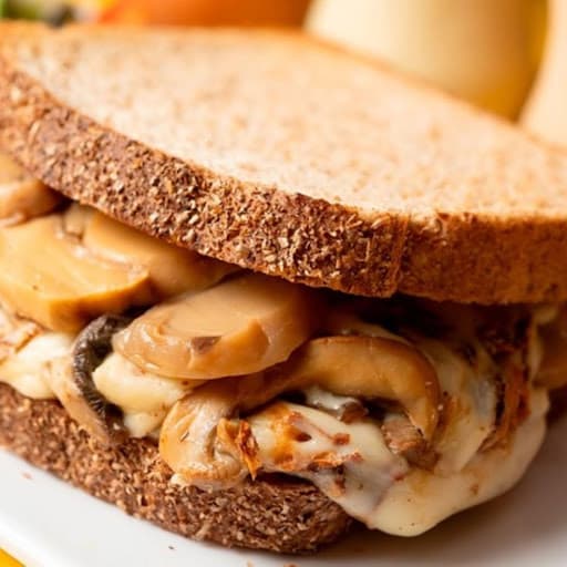 Sandwich de Champiñones Con Queso Asadero