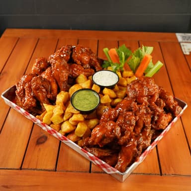 Combo 4 Alitas con Papas Criollas x 50 uds