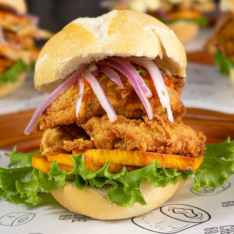 Pan con Chicharrón de Pescado