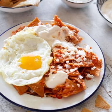 CHILAQUILES ROJOS