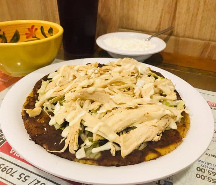 Sope de pollo
