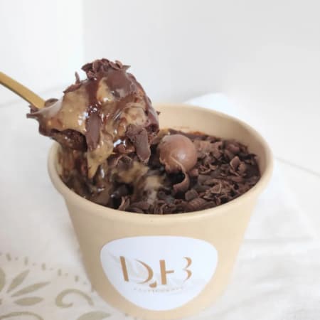 Chocolate Cake Trufado con Mousse de Café