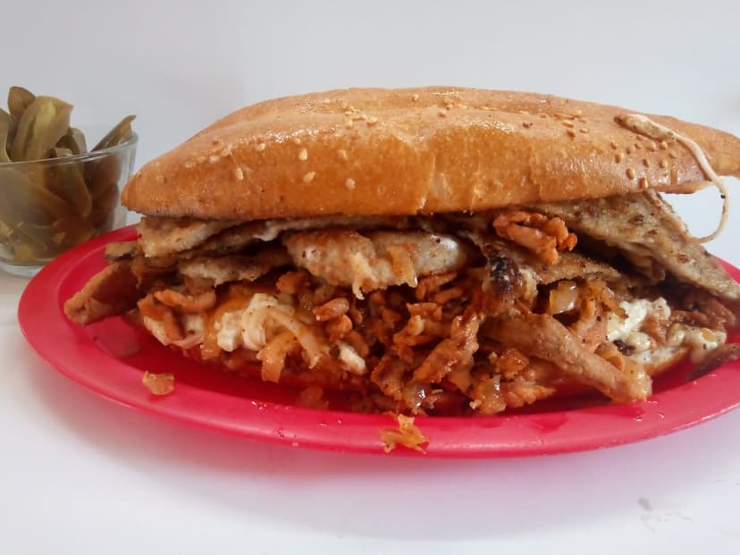 Tortas Y Burritos El Gallo