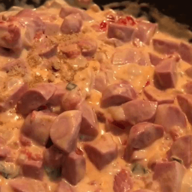 Salchichas en Crema de Chipotle
