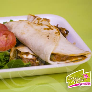 Burrito de Deshebrada con Chile