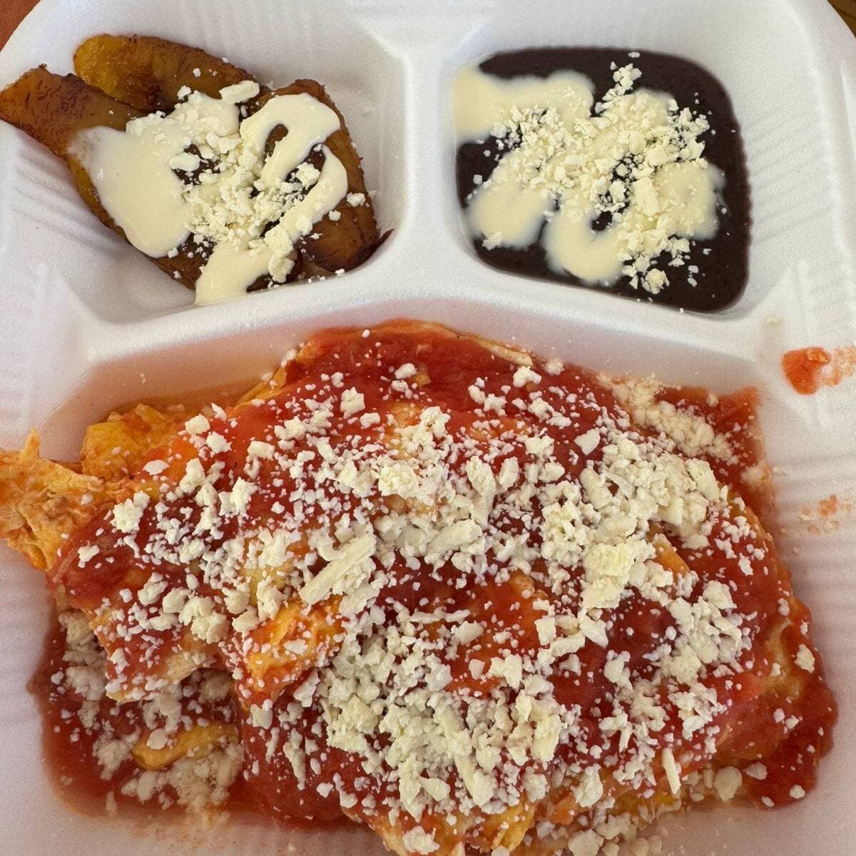 Huevos Entomatados