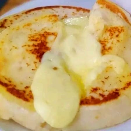 Arepa Semidulce Full Queso mas Gaseosa 250ml