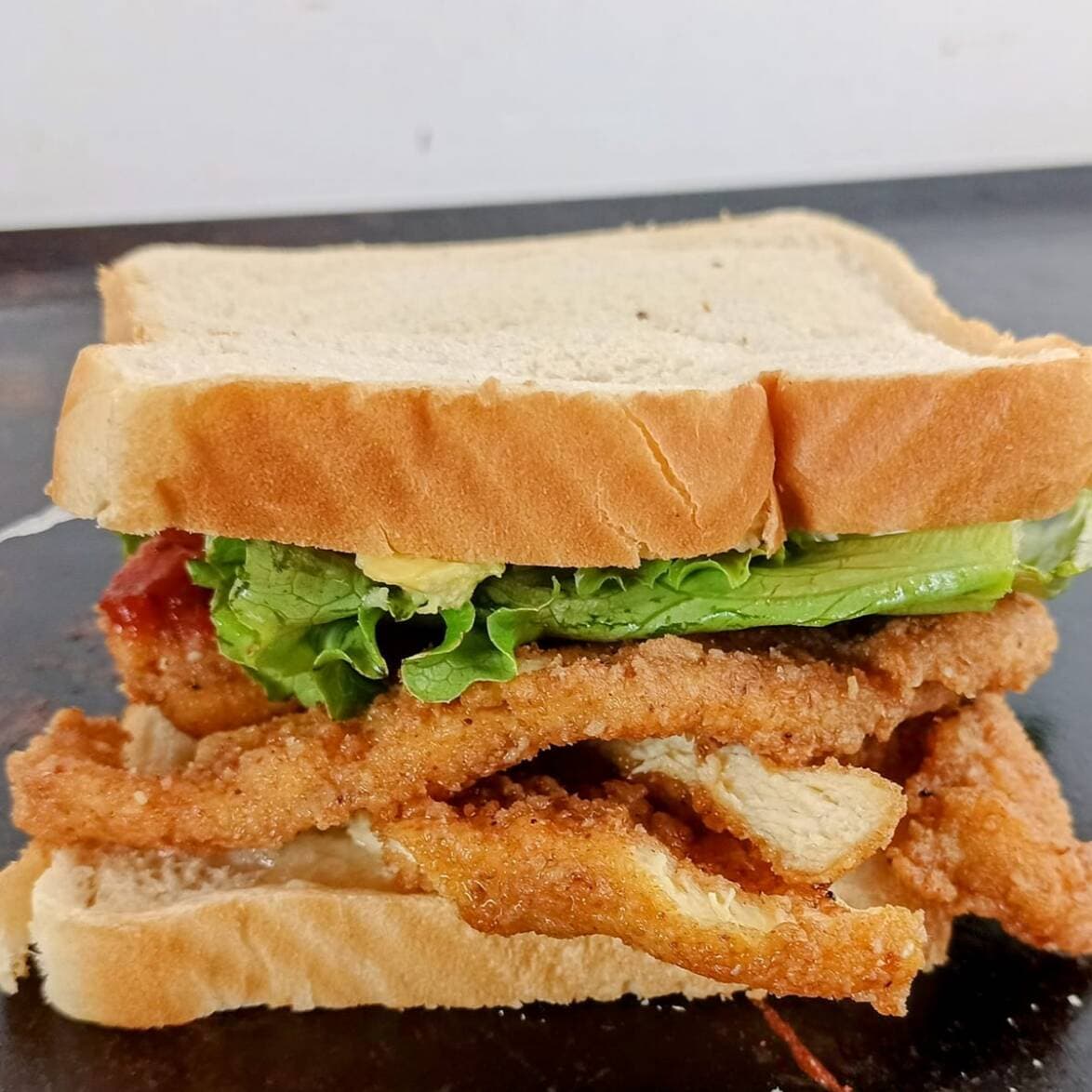 Sandwich de Pechuga Empanizada