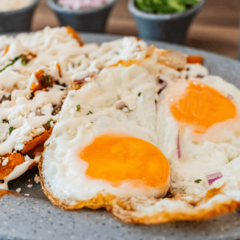 Chilaquiles con Huevo
