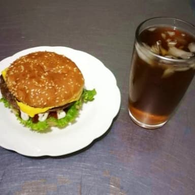 Hamburguesa DIDI + Té Frío