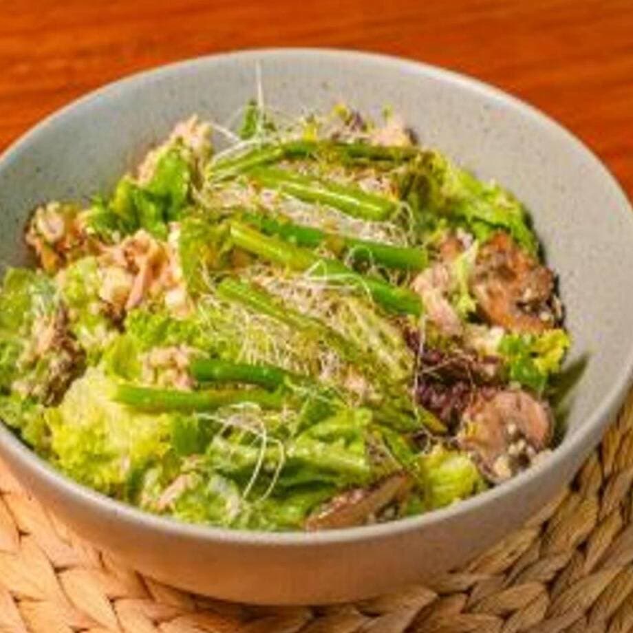 Ensalada Mediterráneo de Quinoa y Atún