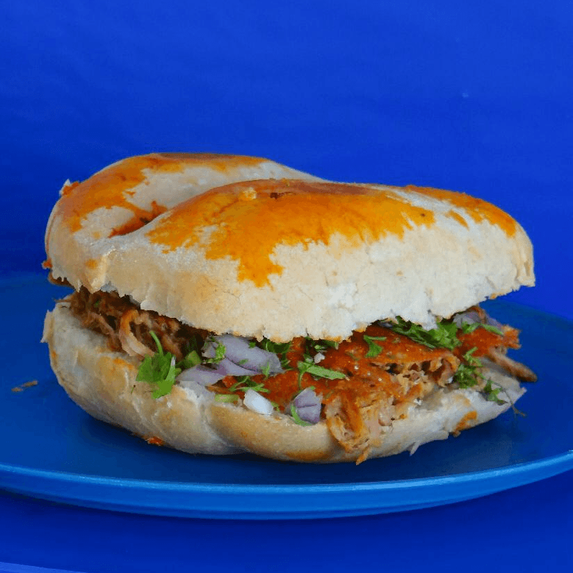 Torta de Birria con Queso