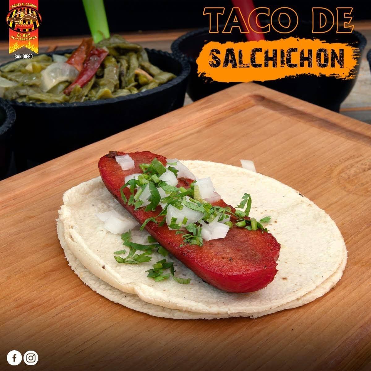 TACO DE SALCHICHON