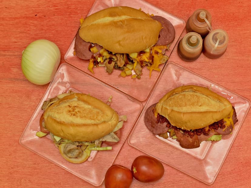 SATURNO Las Auténticas Tortas Cubanas