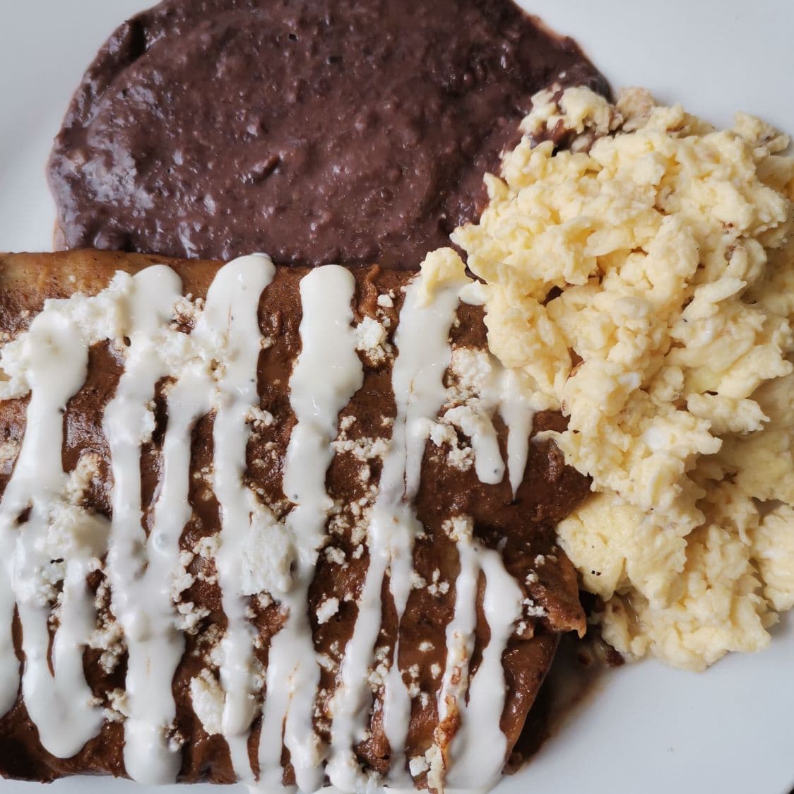 Orden de 4 Enmoladas de Queso con Huevo