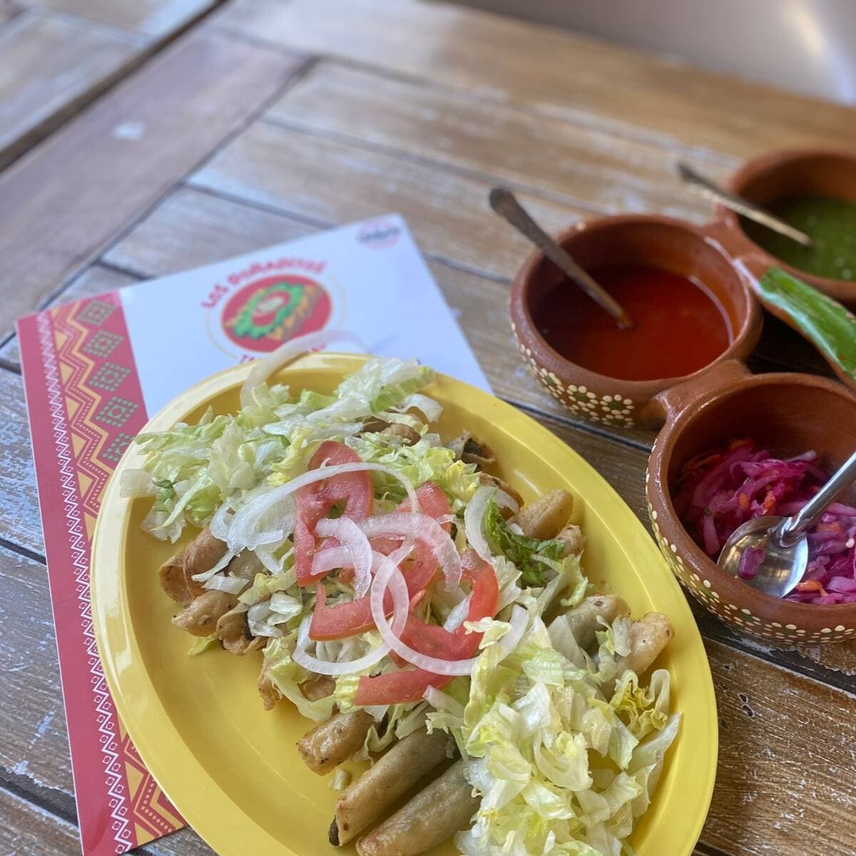 Media Orden de Tacos Dorados de Carne 4 Pzas