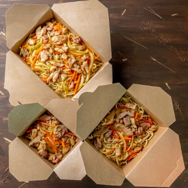 Lo Mein con Pollo