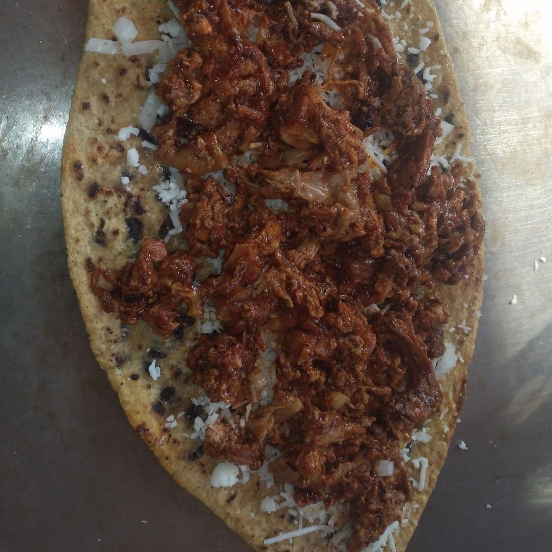 Huarache de Chicharrón