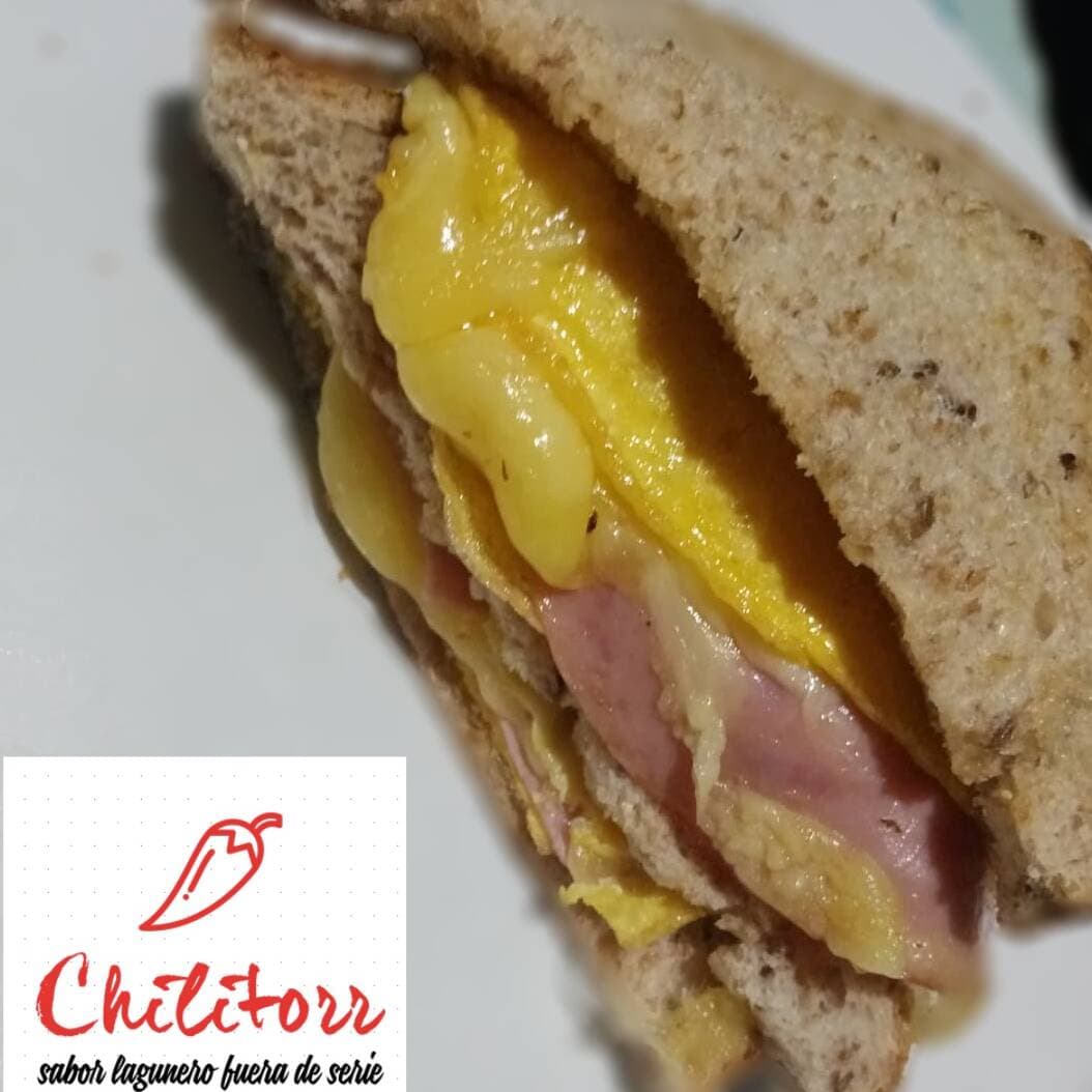 Sándwich Triangulito de Omelette de Huevo