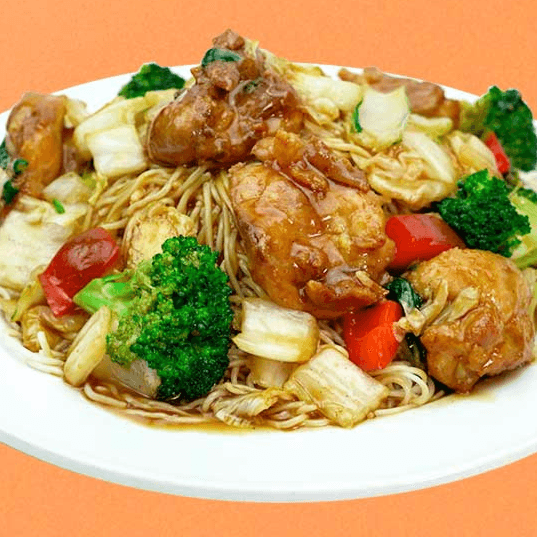 Tallarín con Pollo en Trozos