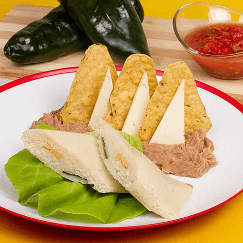 TAMAL DE ELOTE CON QUESO Y RAJAS