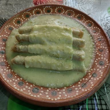 Combo Enchiladas Verdes + Quesadillas de Masa