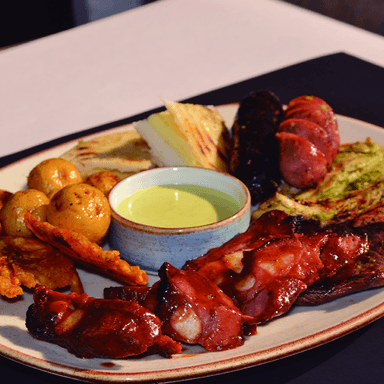 Combo para 4 Parrilladas Mas Gaseosa 1.5