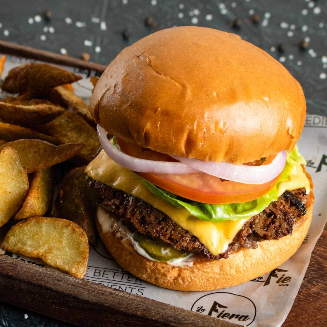 Cheeseburger + Papas