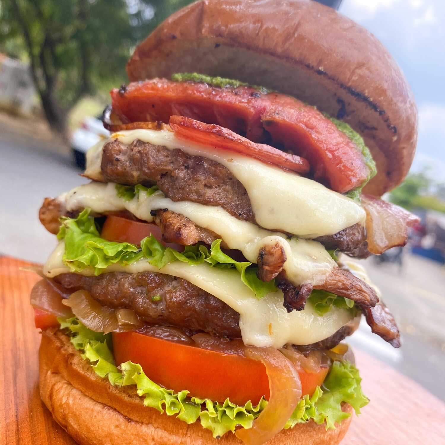 Burger Triple Corner