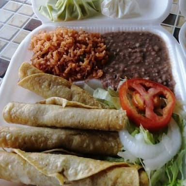 Ricas Flautas de Deshebrada