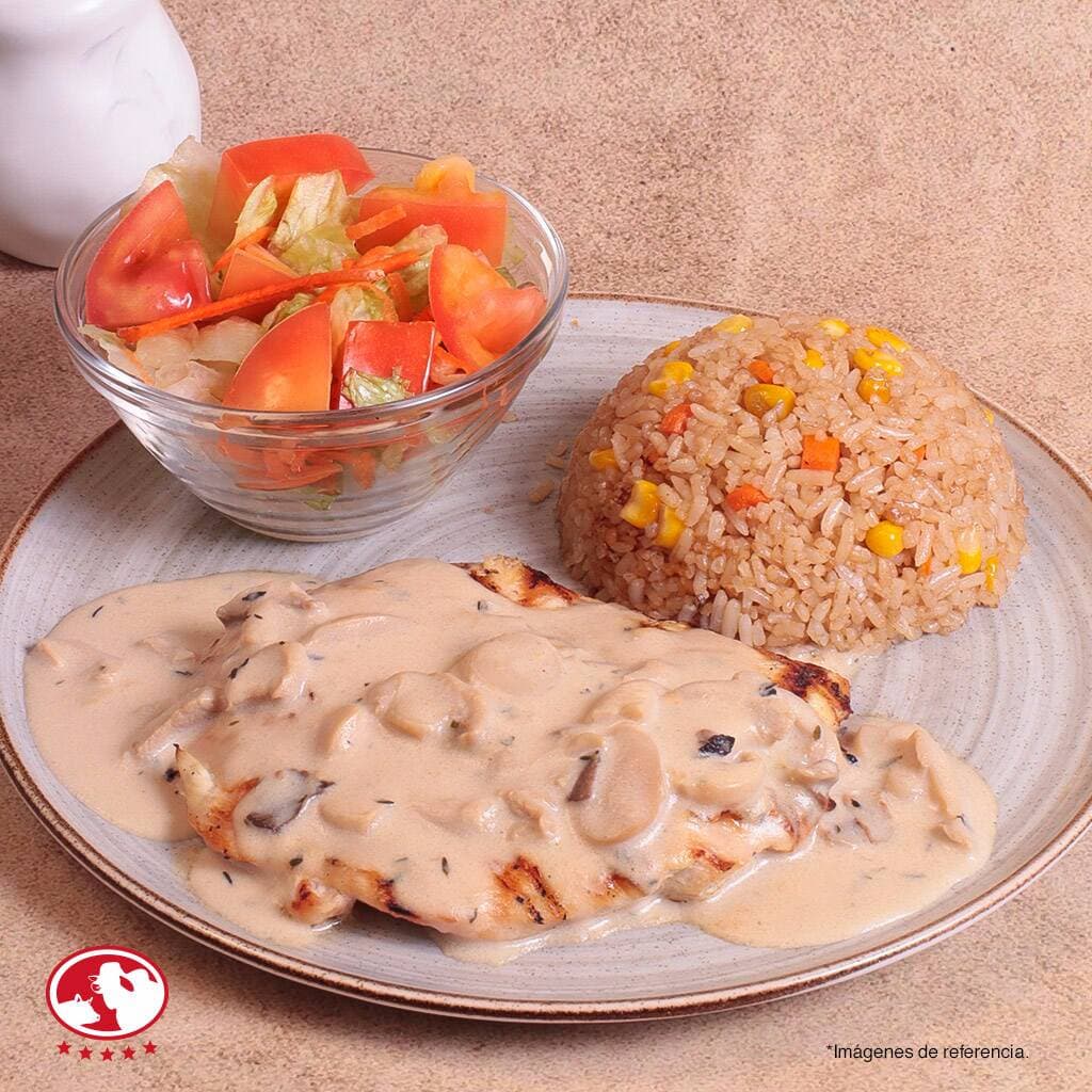 Filete de Pollo en Salsa de Champiñones
