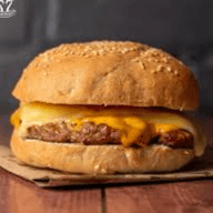 2 HAMBURGUESAS CON CARNE Y QUESO