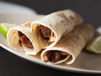 Combo: 4 Tacos Orientales + Refresco