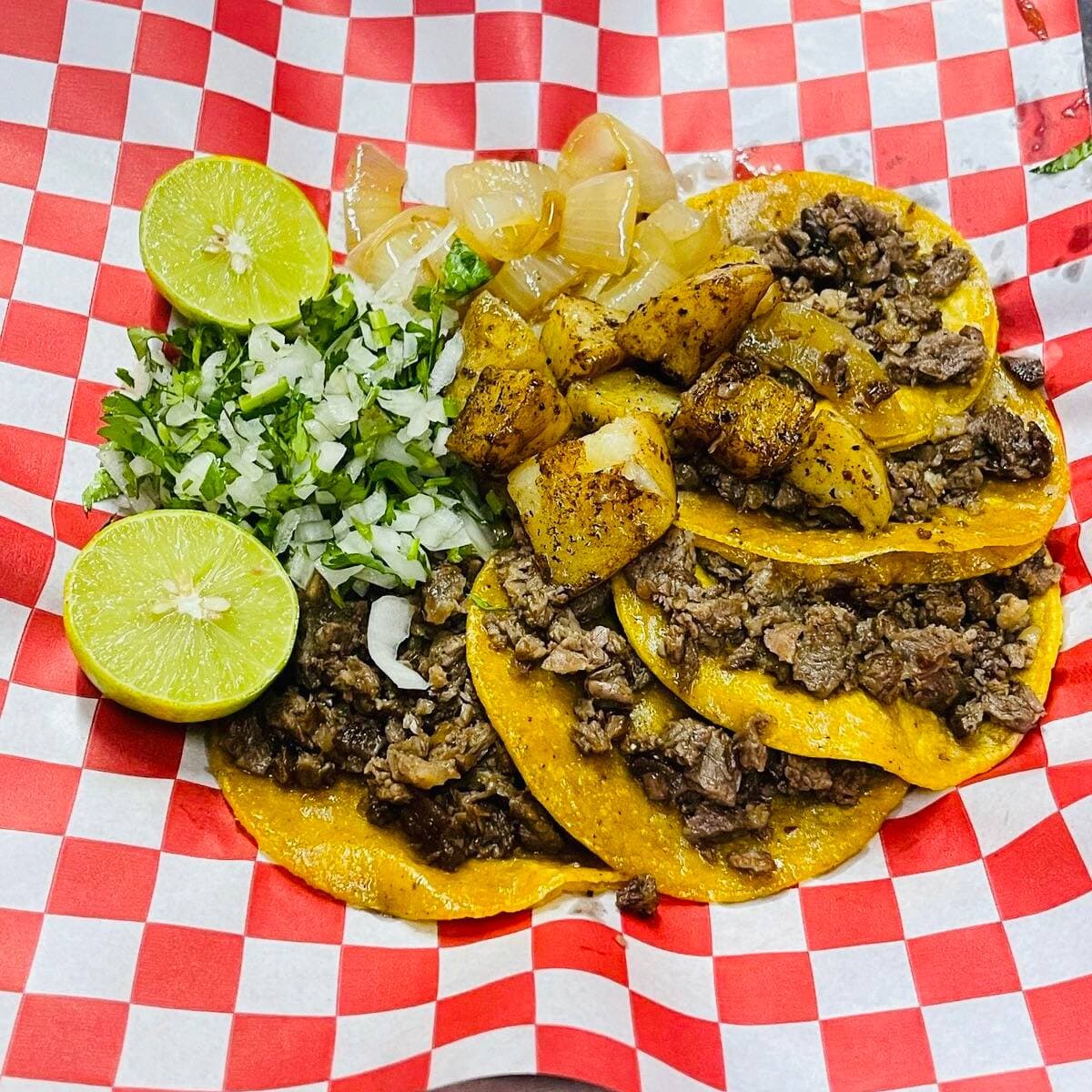 Tacos de Bistec con Queso