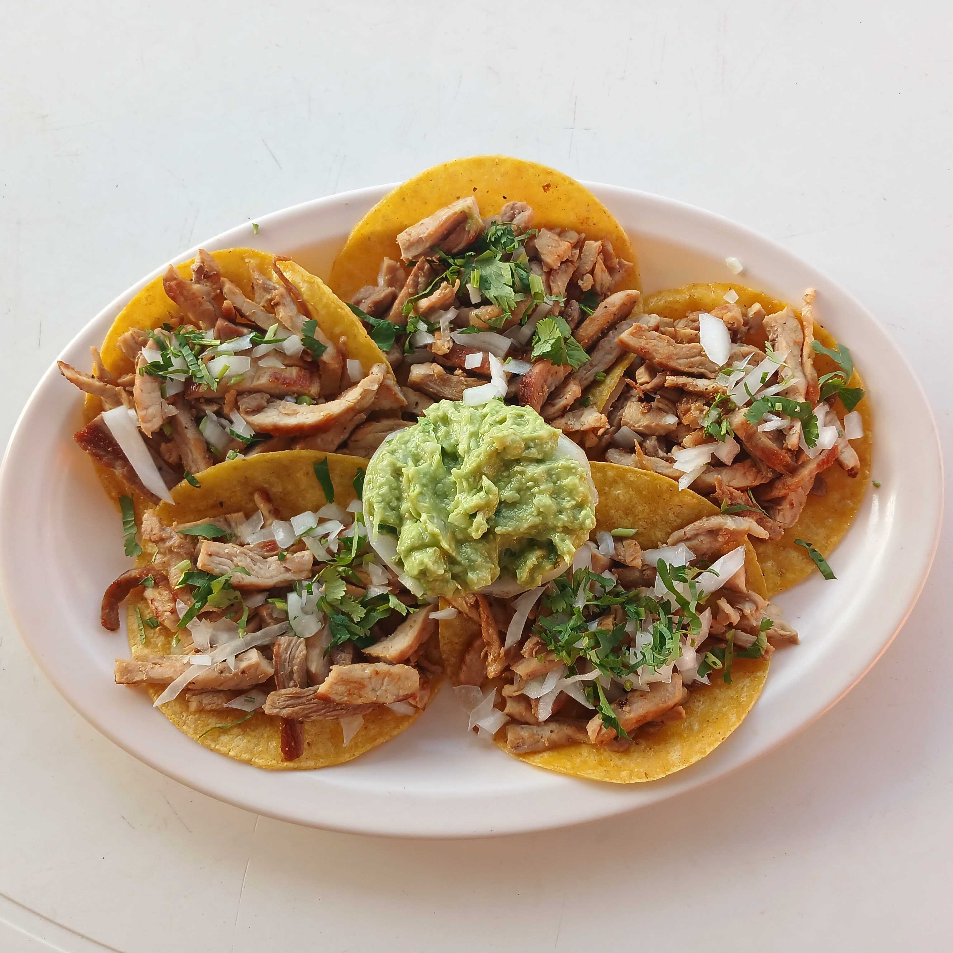 5 tacos sirloin + guacamole
