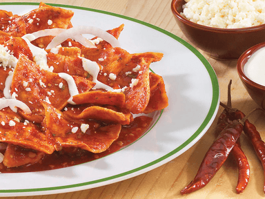 Chilaquiles con Queso Rojos